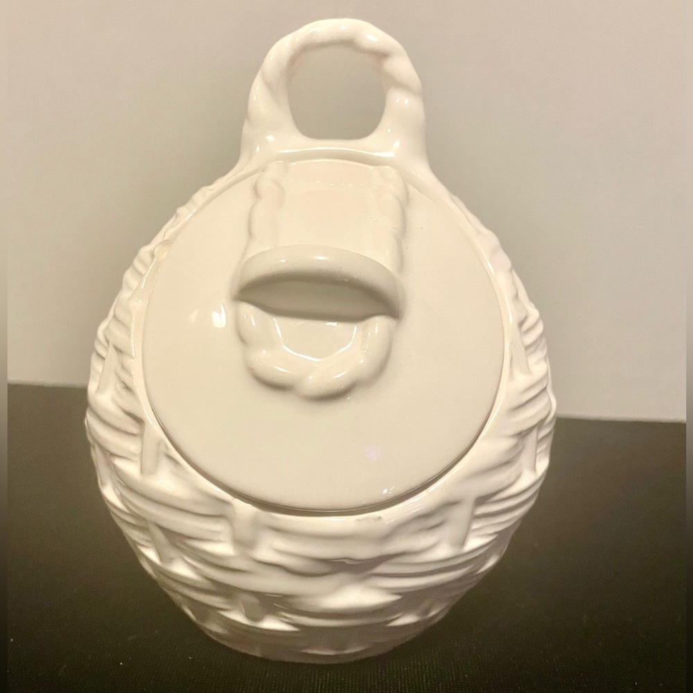 Basket Weave Ceramic Storage Container w/ Lid White